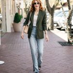 Dressed：A capsule wardrobe for the classic style personality