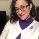 Dressed：Essentially the most fashionable studying glasses for ladies over 40